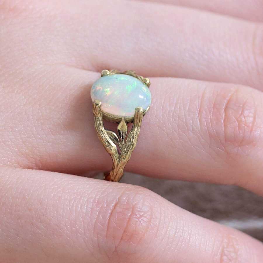 Neomi - Opal Ring