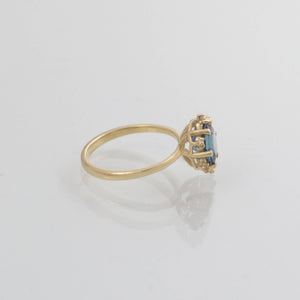 Tanzanite-unique-gold-diamond-ring