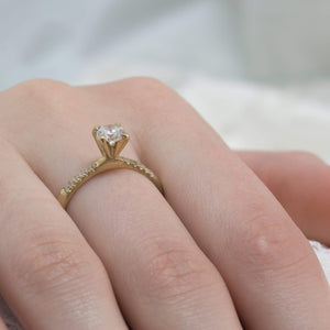 Modern diamond ring, natural diamond